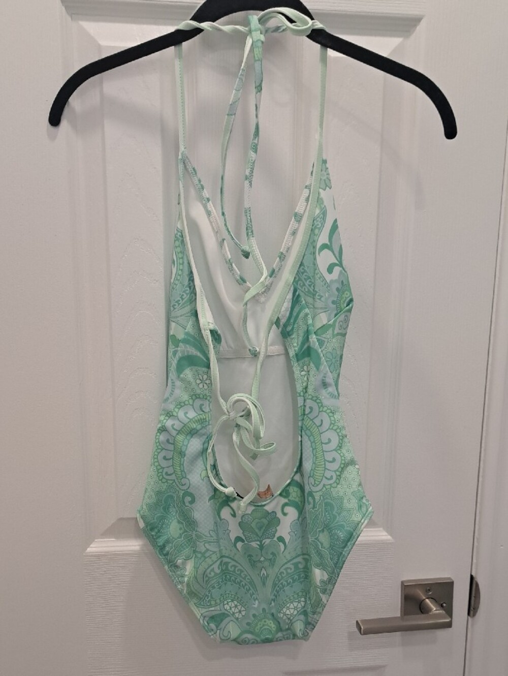 New Without Tag Deep V Neckline Heart Print Women's One-Piece Swimsuit Size S - Picture 2 of 5